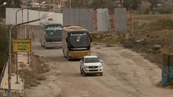 Ghouta orientale: ribelli pronti a lasciare Douma, ultimo bastione delle forze anti-Assad Ghouta orientale: ribelli pronti a lasciare Douma, ultimo bastione delle forze anti-Assad