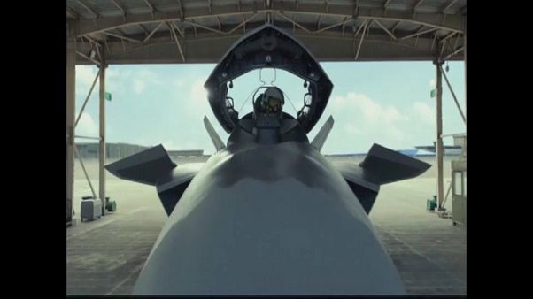 China exhibe sus nuevos aviones J20 China exhibe sus nuevos aviones J20