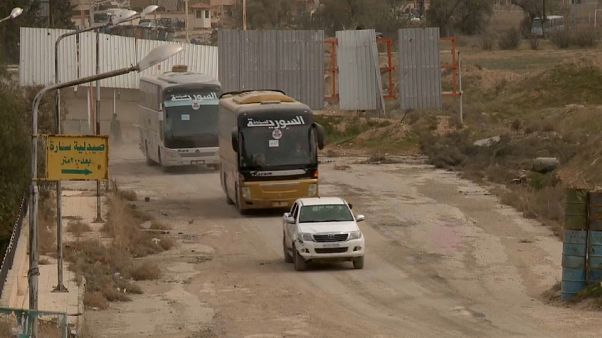 Doğu Guta'dan tahliyeler devam ediyor Doğu Guta'dan tahliyeler devam ediyor