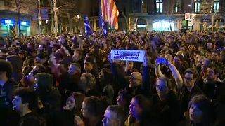 Őrizetben maradnak a katalán vezetők