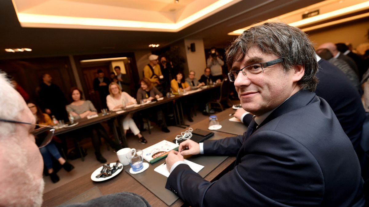 وکیل کارلس پوجدمون از بازداشت رهبر پیشین کاتالونیا در آلمان خبر داد