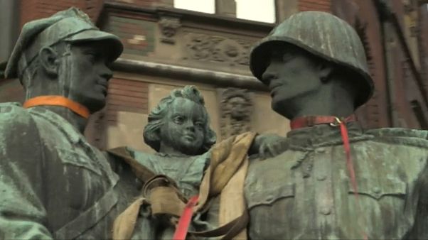 Rotarmisten-Denkmal in Legnica demontiert Rotarmisten-Denkmal in Legnica demontiert