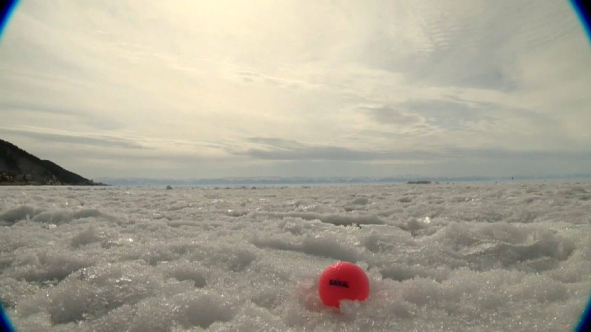 Гольф на льду Байкала