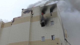 حريق في مركز تجاري في سيبيريا