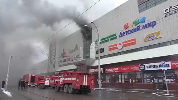 Több mint ötven halott a szibériai plázatűzben Több mint ötven halott a szibériai plázatűzben