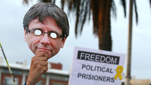 Puigdemont'un avukatı: İspanya bir diktatörlüğe dönüşüyor Puigdemont'un avukatı: İspanya bir diktatörlüğe dönüşüyor