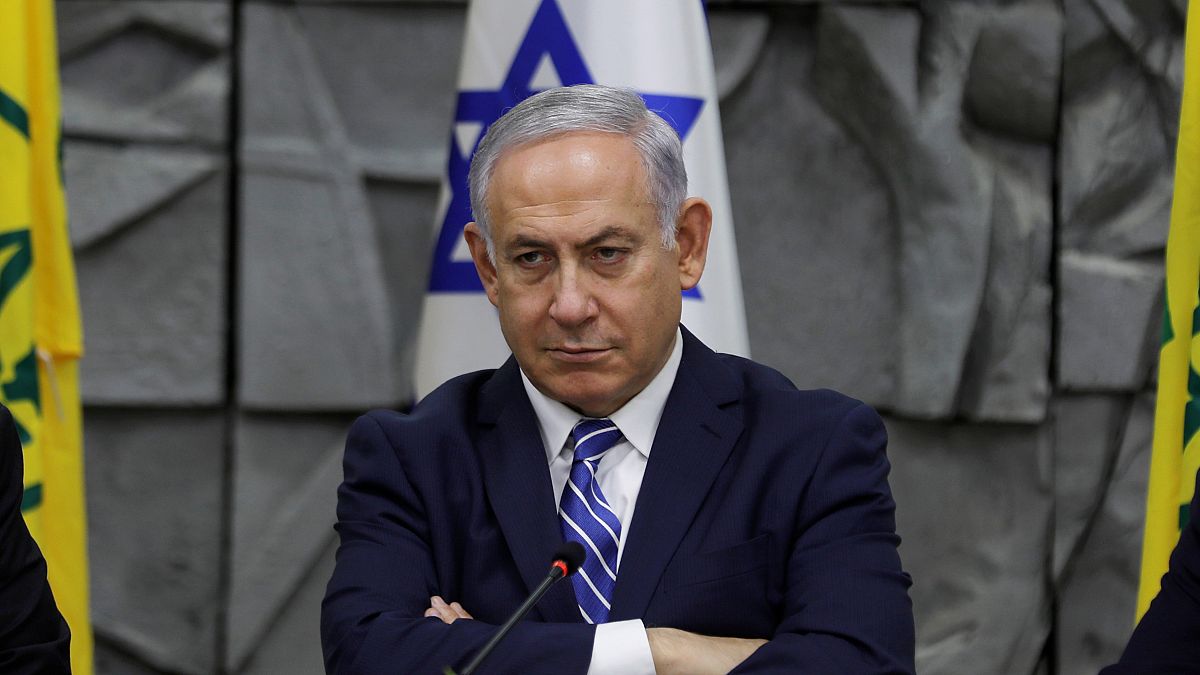 الشرطة الإسرائيلية تستجوب نتنياهو على خلفية قضية فساد