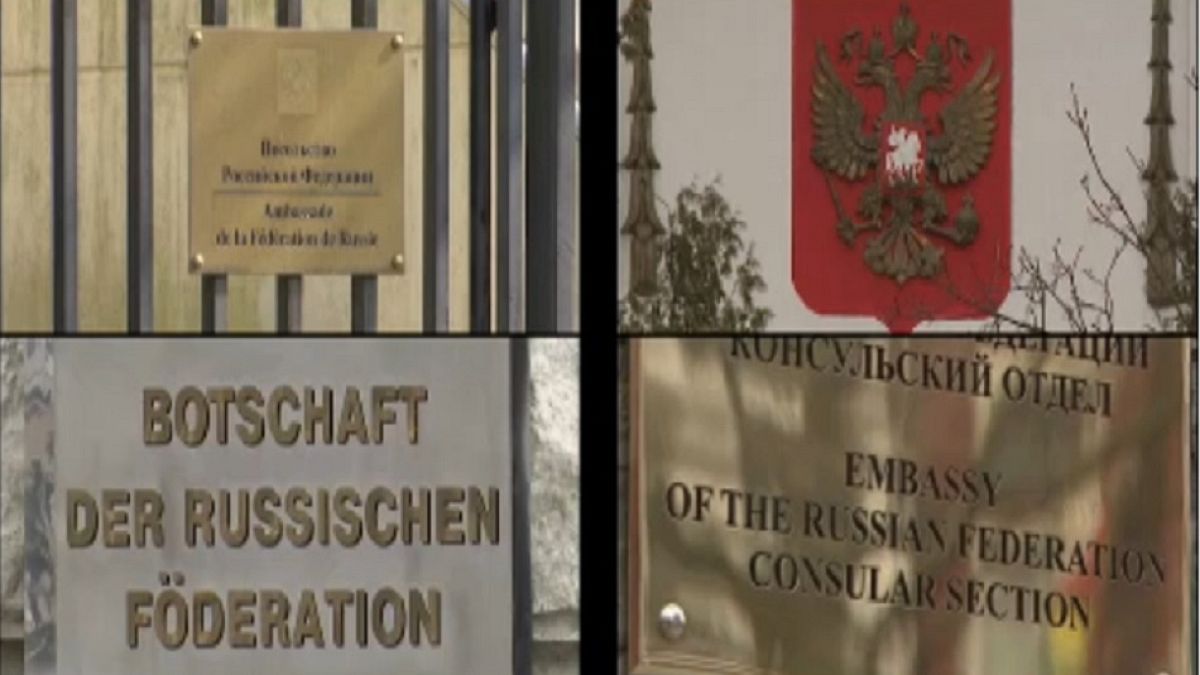Σωρεία απελάσεων Ρώσων διπλωματών από χώρες της Ε.Ε. 