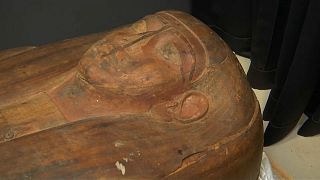 العثور على مومياء كاهنة في تابوت حجري كان يعتقد أنه فارغ لأكثر من 150 عاما