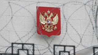 Diplomatici russi espulsi, Mosca: "Reagiremo duramente, ma aperti alla cooperazione"