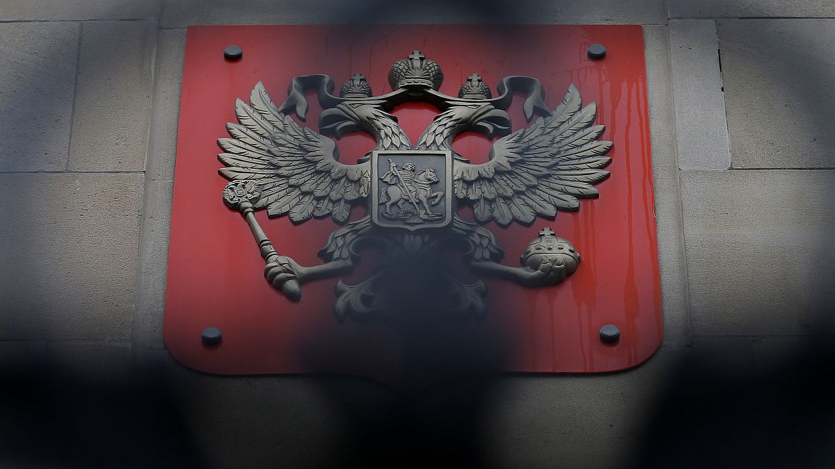 Mais de 100 diplomatas russos expulsos em todo o mundo