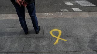 Yellow ribbon grafitti in Barcelona