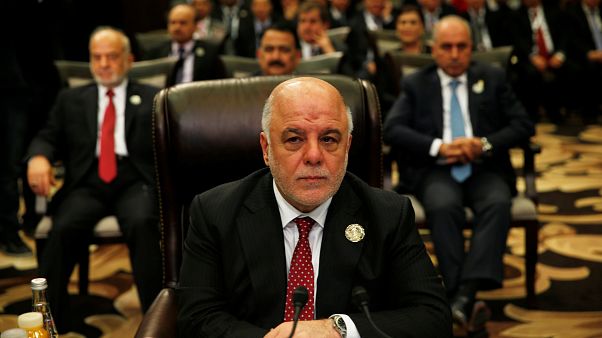 دبابة تركية في وسط عفرين دبابة تركية في وسط عفرين