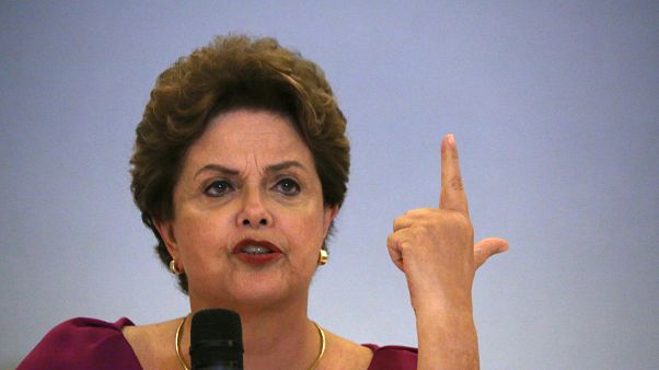 Dilma diz que "não há plano B" e Lula será candidato Dilma diz que "não há plano B" e Lula será candidato