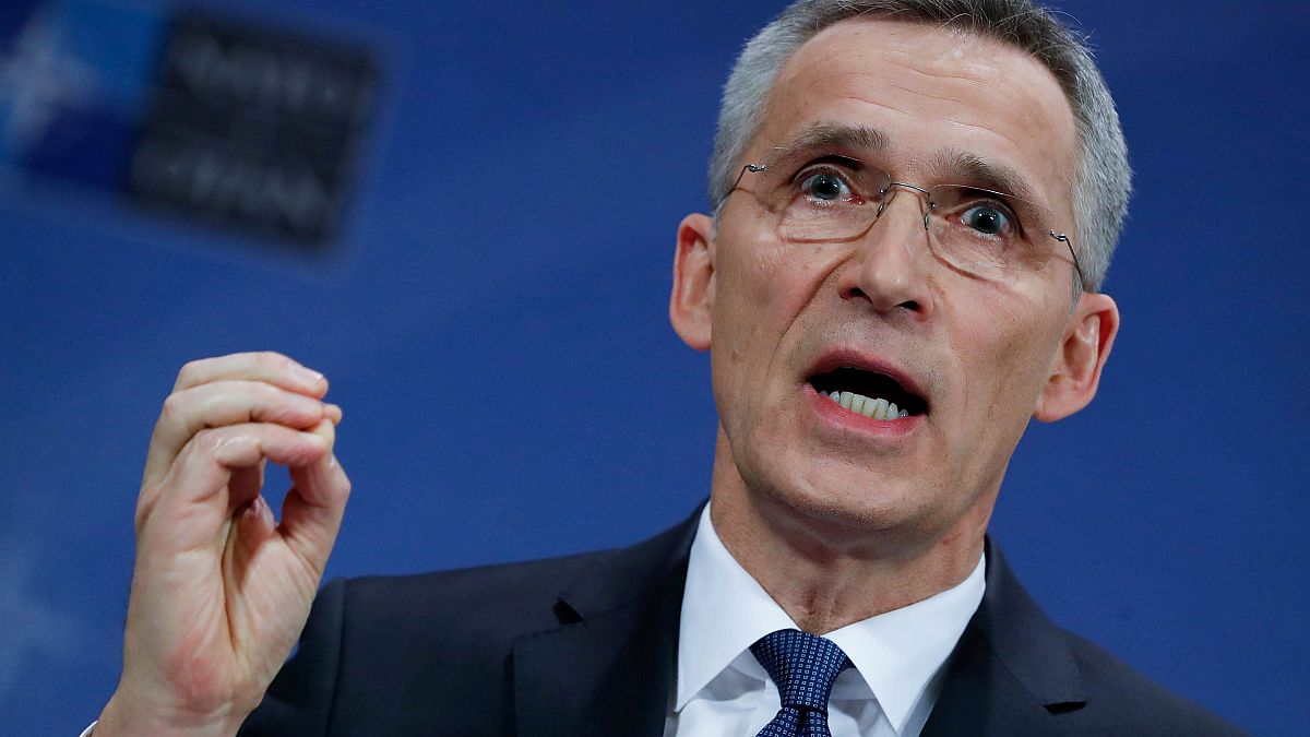 NATO expulsa diplomatas e reduz ao mínimo missão russa na Aliança