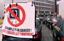 Protesting taxi drivers snarl up Brussels
