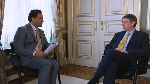 "É difícil travar extremistas que recorrem à violência", admite Jan Jambon "É difícil travar extremistas que recorrem à violência", admite Jan Jambon
