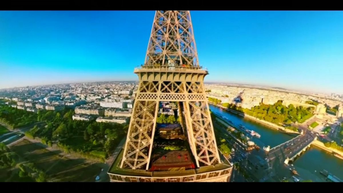 Survoler Paris grâce à la réalité virtuelle