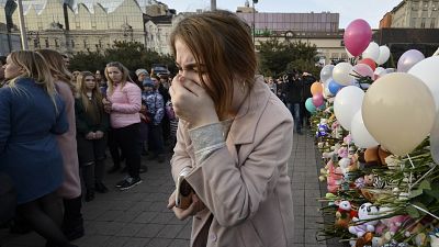Rusya'da gözyaşı ve dua