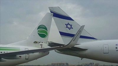 Alman ve İsrail uçakları birbirine girdi 