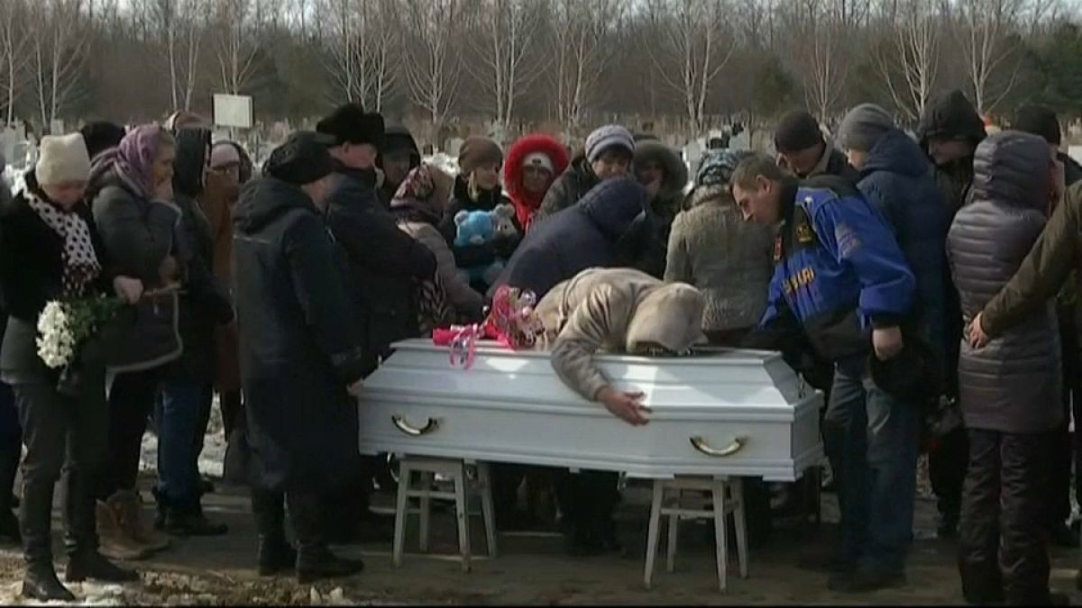 La Russie entre grogne et funérailles