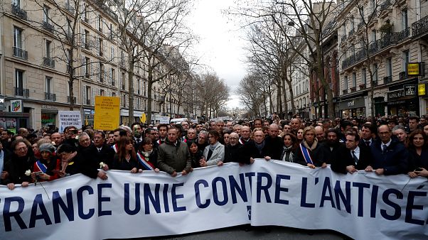 Марш против антисемитизма в Париже Марш против антисемитизма в Париже