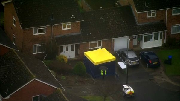 Skripal avvelenato sulla porta di casa Skripal avvelenato sulla porta di casa