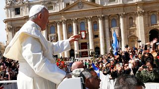 Ismét rabok lábát mossa meg Ferenc pápa