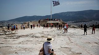 Ο Guardian πουλούσε πακέτο διακοπών για «γνωριμία» με την ελληνική κρίση