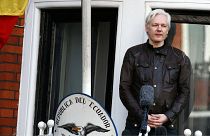 Julian Assange'ın internet erişimi kesildi