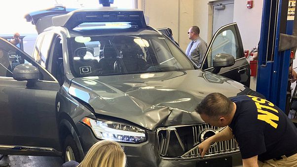 Megállapodás az önvezető autó végzetes balesetének ügyében Megállapodás az önvezető autó végzetes balesetének ügyében