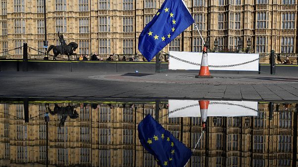 Brexit: Η οικονομία πάει καλύτερα, αλλά... Brexit: Η οικονομία πάει καλύτερα, αλλά...