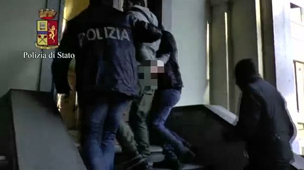 Terrorismo in Italia, il generale Morabito: "Bene gli arresti, ma il rischio resta" Terrorismo in Italia, il generale Morabito: "Bene gli arresti, ma il rischio resta"