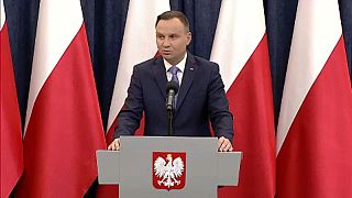 A lengyel elnök megvétózta a lefokozási törvényt