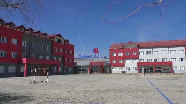 Destitución fulminante del ministro del Interior kosovar por la deportación de seis turcos Destitución fulminante del ministro del Interior kosovar por la deportación de seis turcos