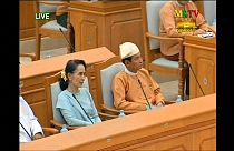 Myanmar: giura il neo presidente ma la leader è Aung San SuuKyi