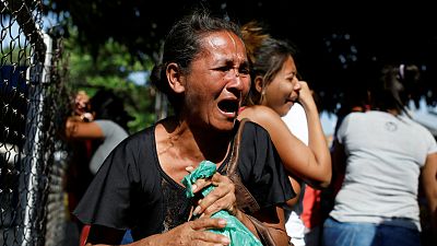 شاهد: تأبين ضحايا حريق مخفر للشرطة في فينزويلا