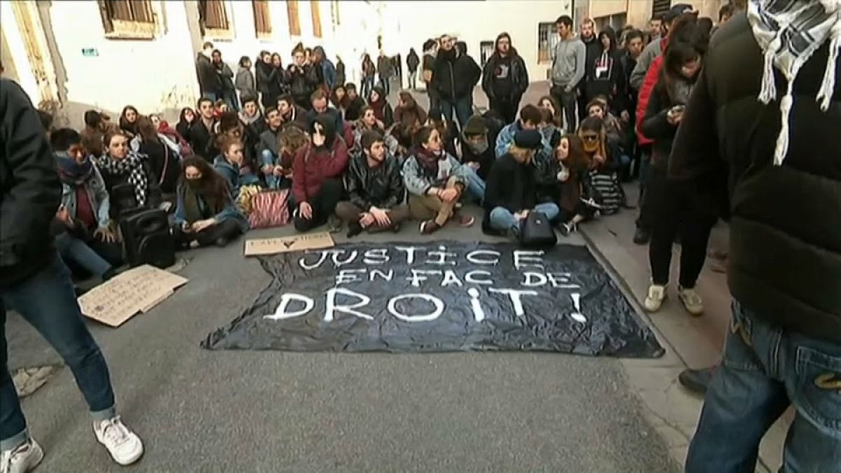 Vive tension dans les universités françaises