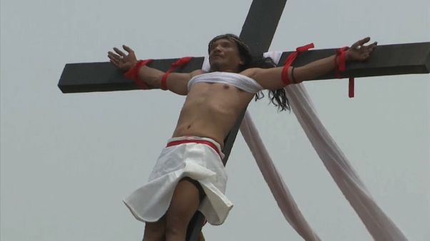 La crucifixión en la Semana Santa de Filipinas La crucifixión en la Semana Santa de Filipinas