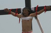 Filipinas levam reconstituição da cruxificação ao limite