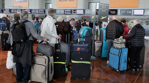 Χάος από τις απεργίες στις αερομεταφορές Χάος από τις απεργίες στις αερομεταφορές
