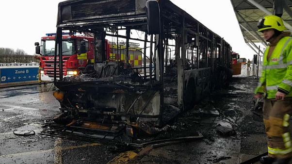 İngiltere: Havalimanında yangın İngiltere: Havalimanında yangın