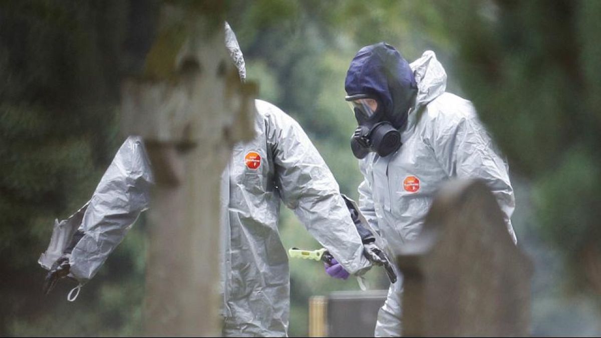 پلیس بریتانیا در حال بررسی ابعاد حمله با گاز اعصاب به جاسوس روس و دخترش