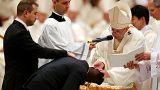 Pope baptises Nigerian "migrant hero"