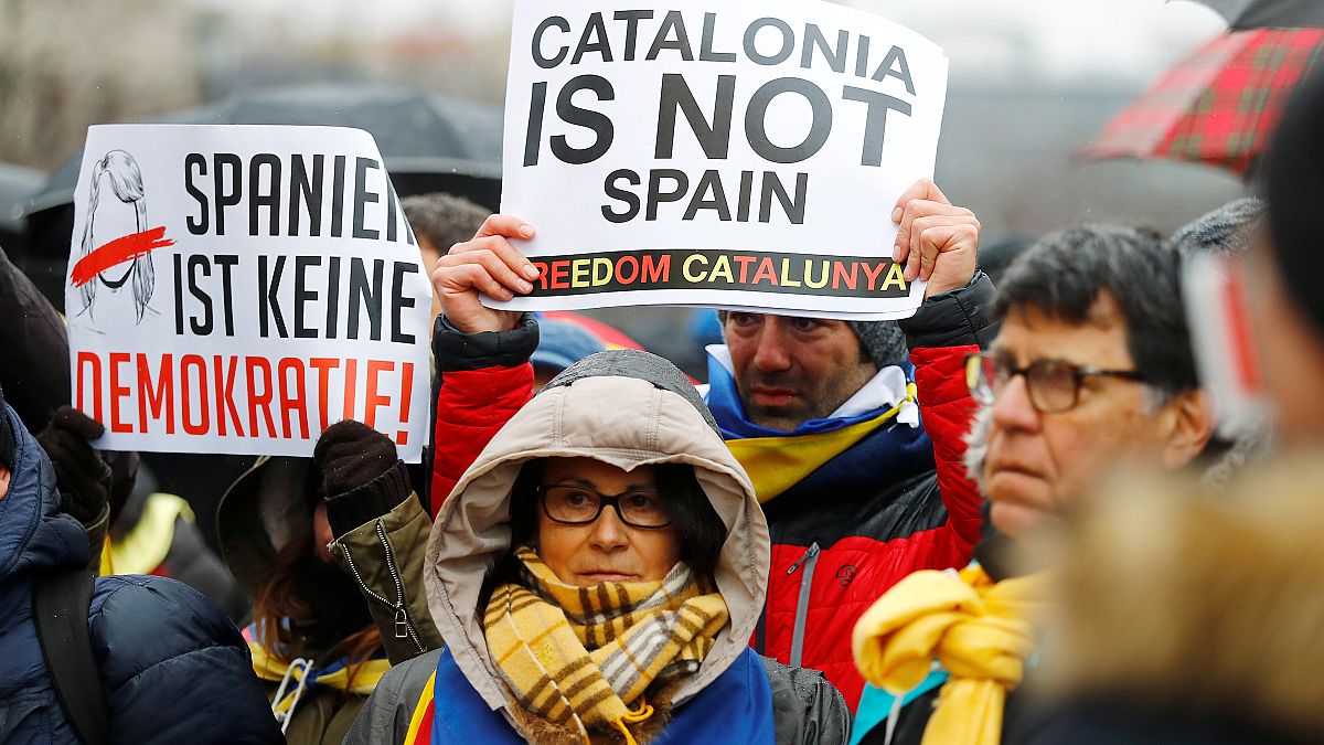 Protestors demand Carles Puigdemont be freed.