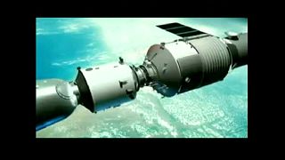 "Тяньгун-1" возвращается из космоса