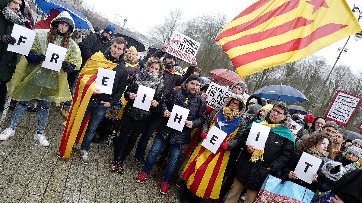 Germania, Dehm: "Puigdemont ha paura di essere torturato e abusato in Spagna"