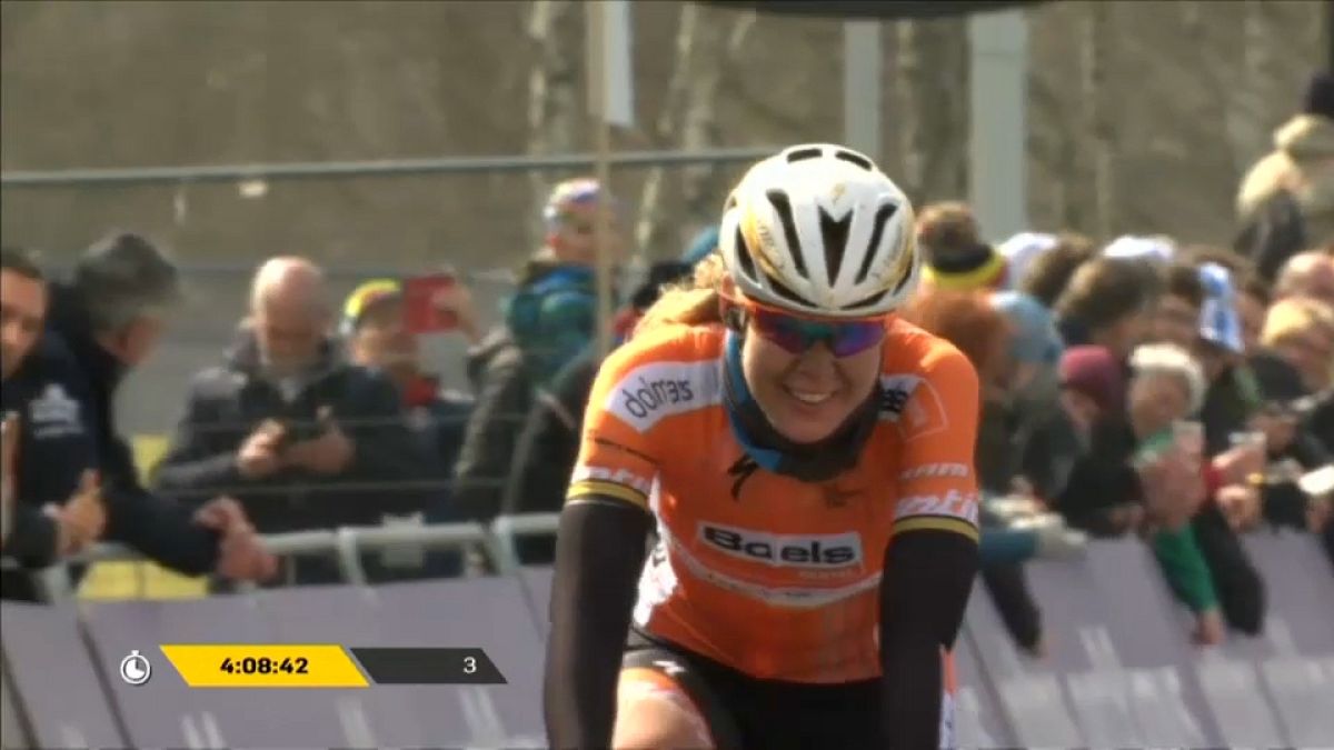 Anna Van der Breggen vence o Tour da Flandres