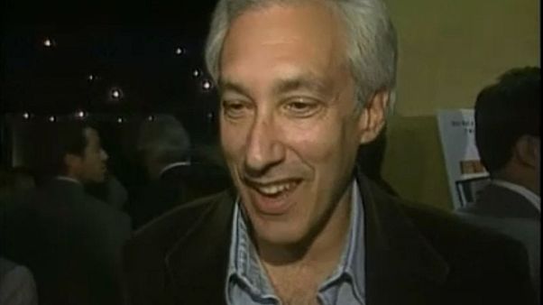 Πέθανε ο παραγωγός των «Χιλ Στριτ» και «Ντούγκι Χάουζερ» Πέθανε ο παραγωγός των «Χιλ Στριτ» και «Ντούγκι Χάουζερ»