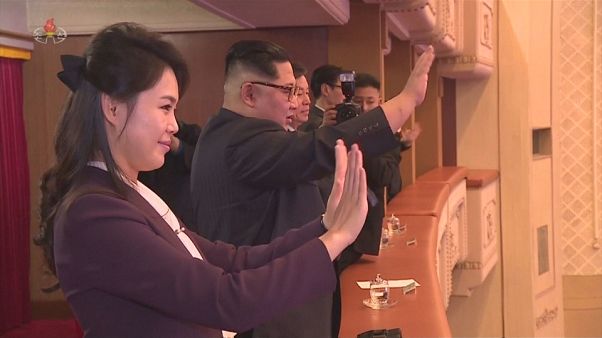 Kim Jong-un celebra la 'primavera' con un concierto de K-pop Kim Jong-un celebra la 'primavera' con un concierto de K-pop